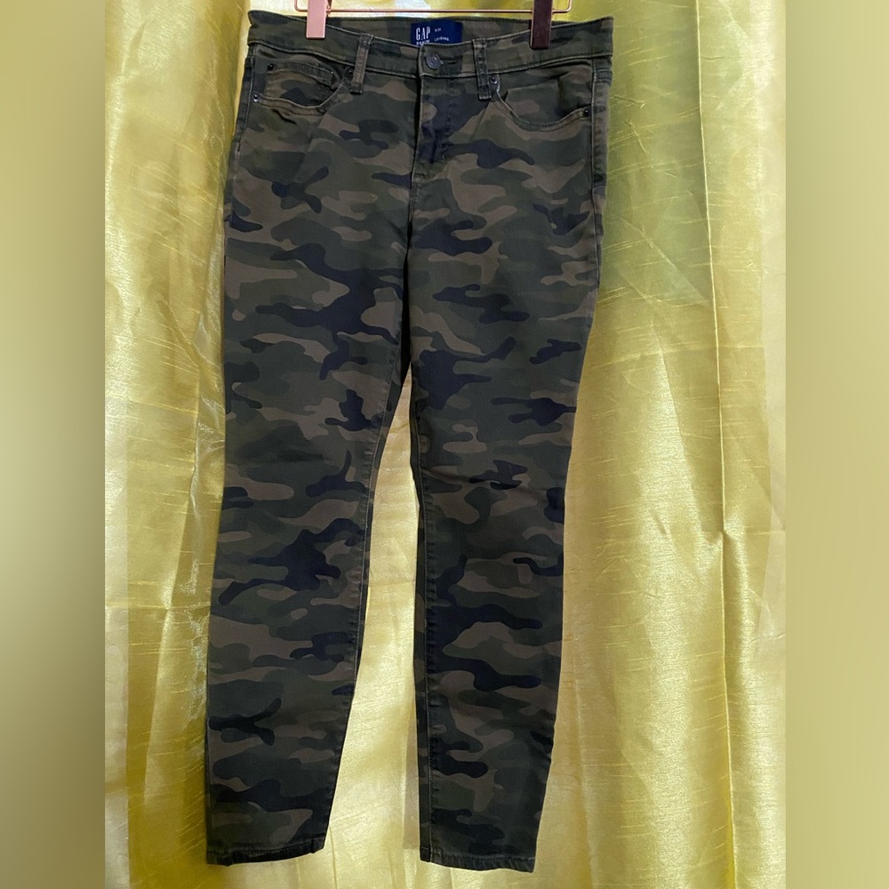 camo pants